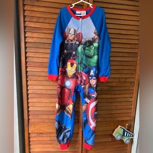 Boys onesie zip up Marvel Avengers pajamas size 8 used